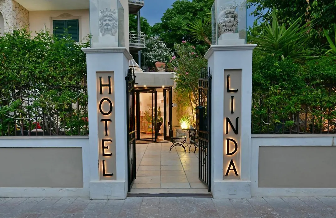 Hotel & Apartments Villa Linda-1